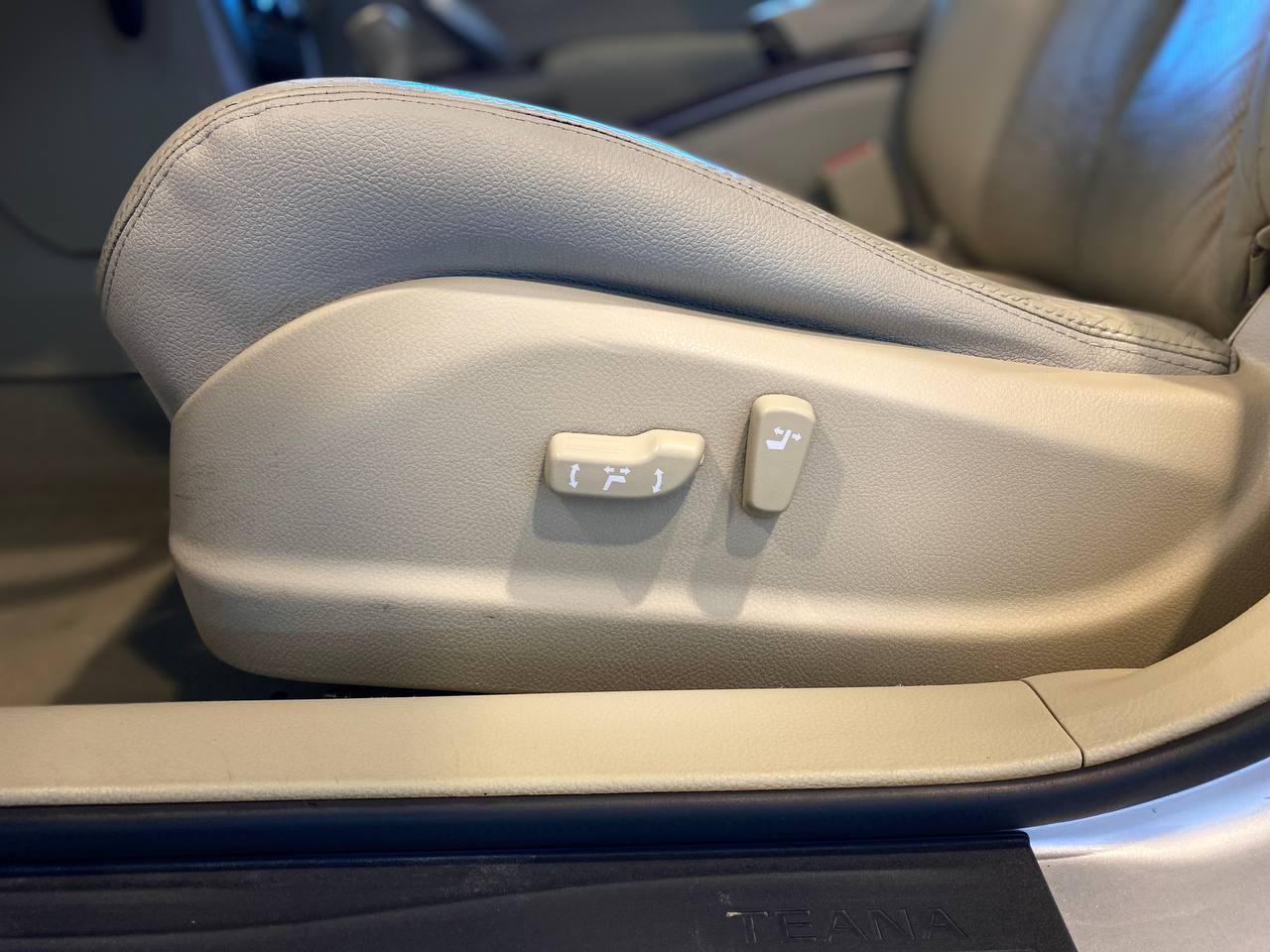 NISSAN TEANA