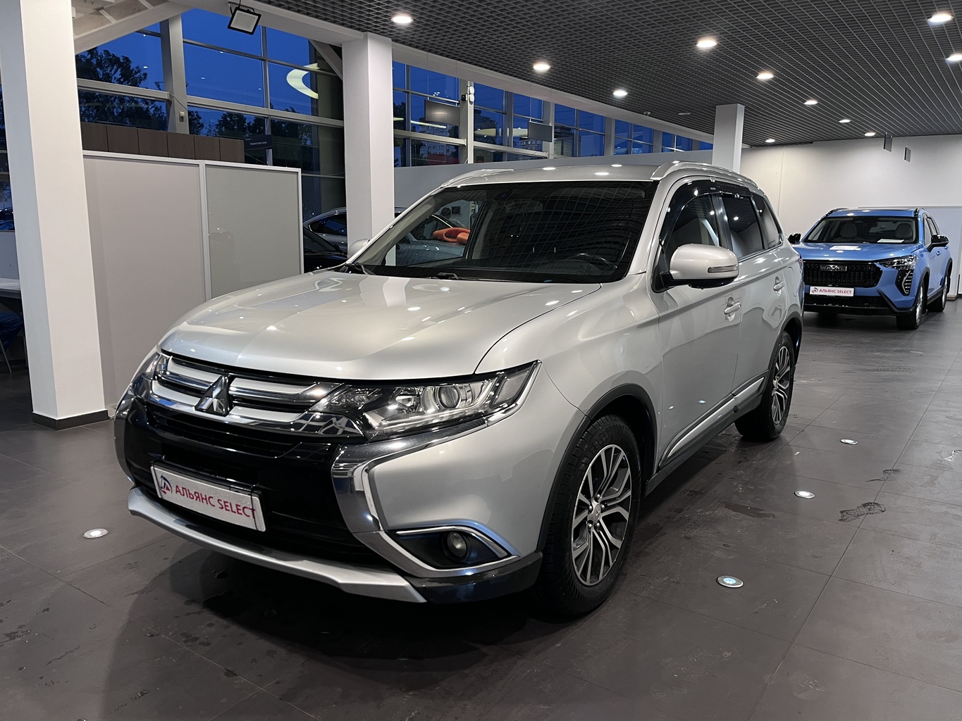 MITSUBISHI OUTLANDER