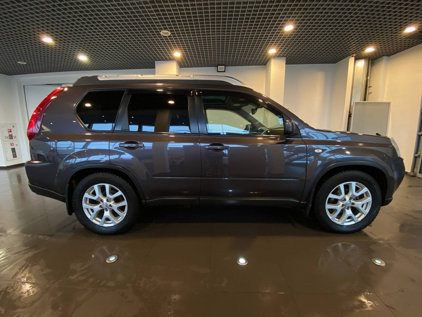 NISSAN X-TRAIL