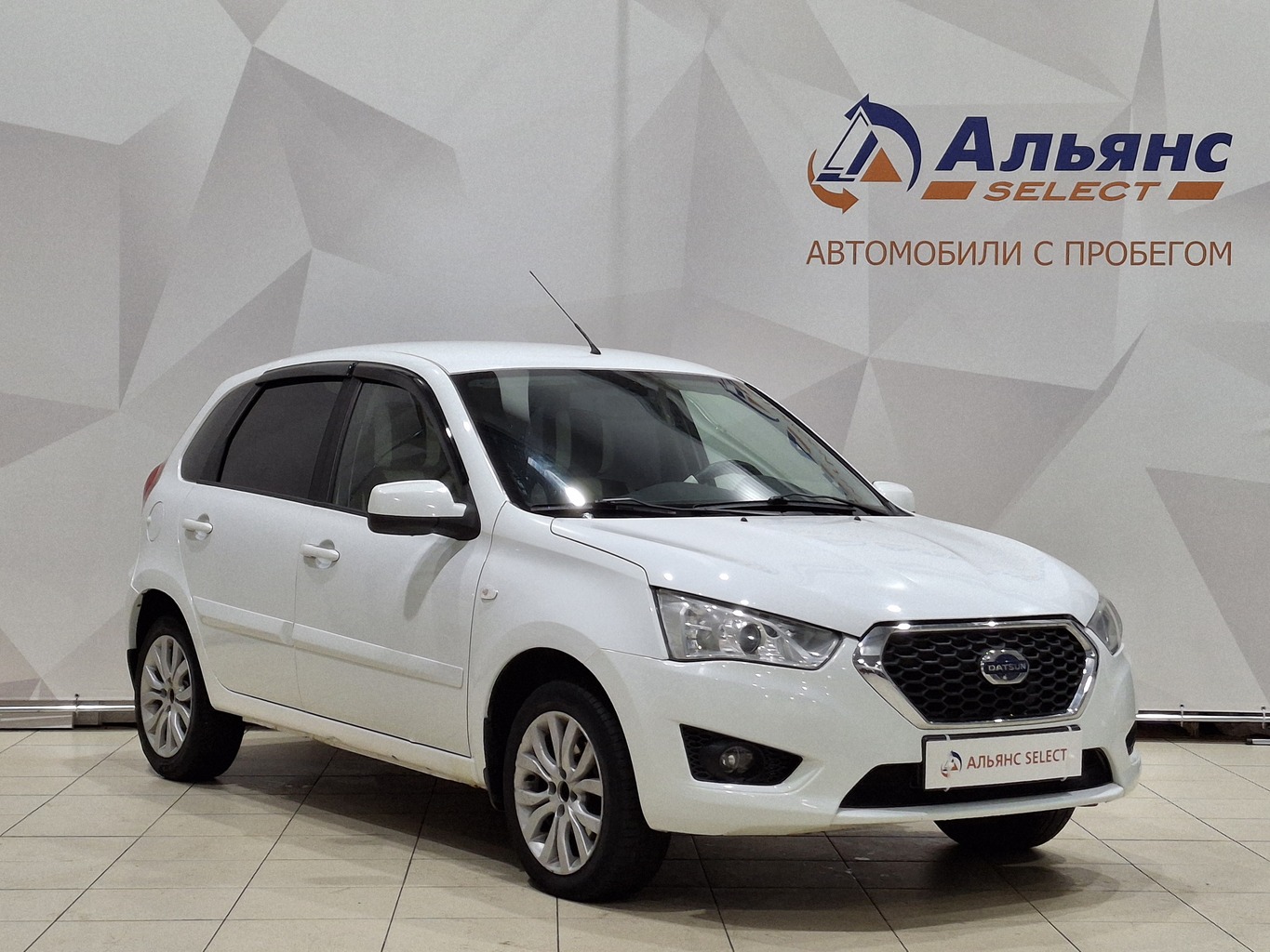 DATSUN MI-DO