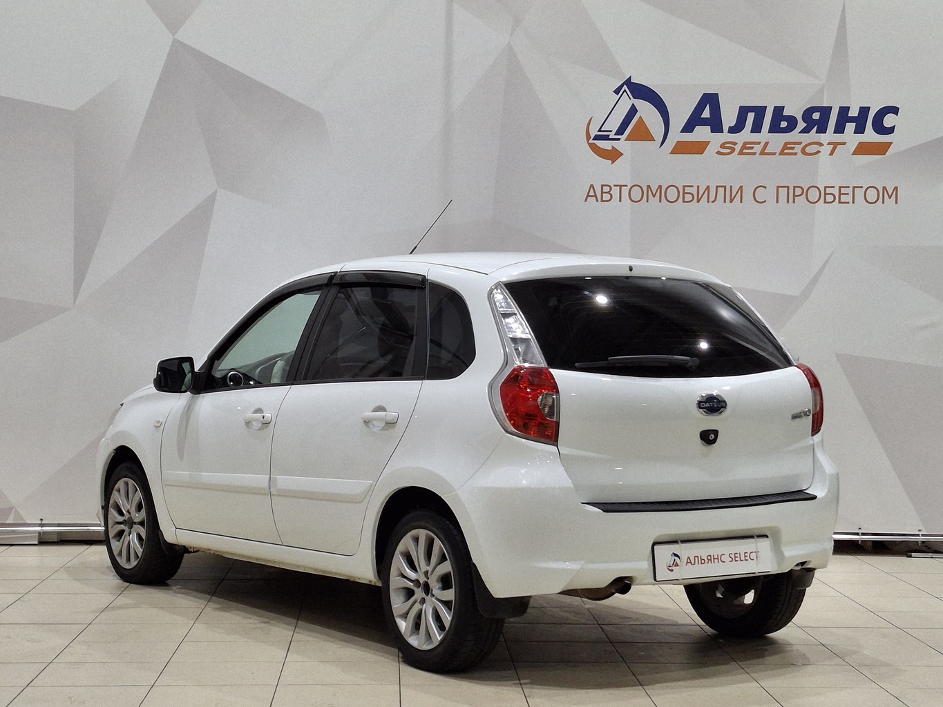 DATSUN MI-DO