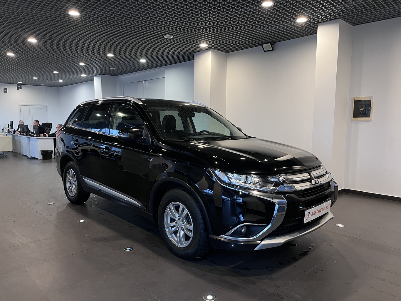 MITSUBISHI OUTLANDER