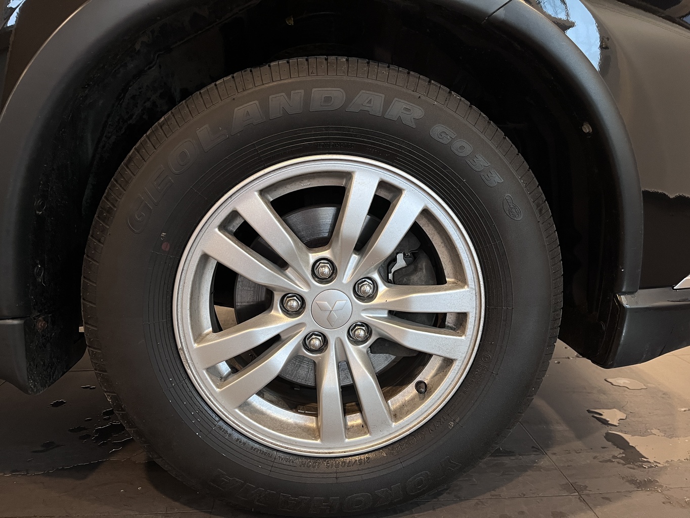 MITSUBISHI OUTLANDER