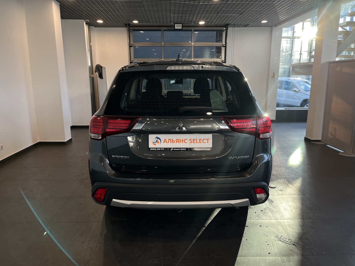 MITSUBISHI OUTLANDER