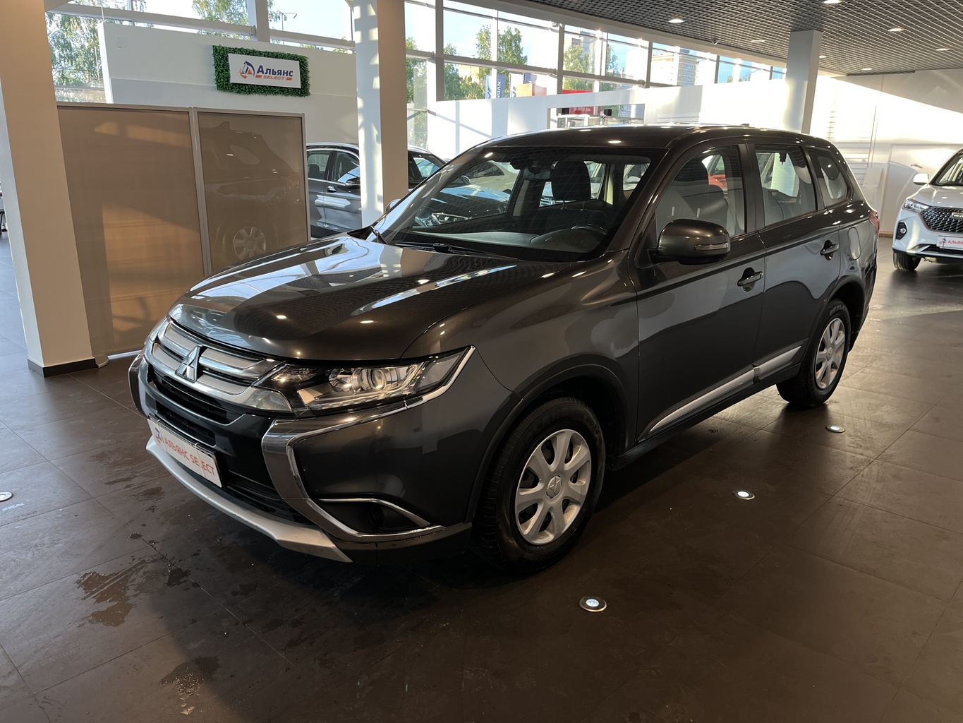 MITSUBISHI OUTLANDER