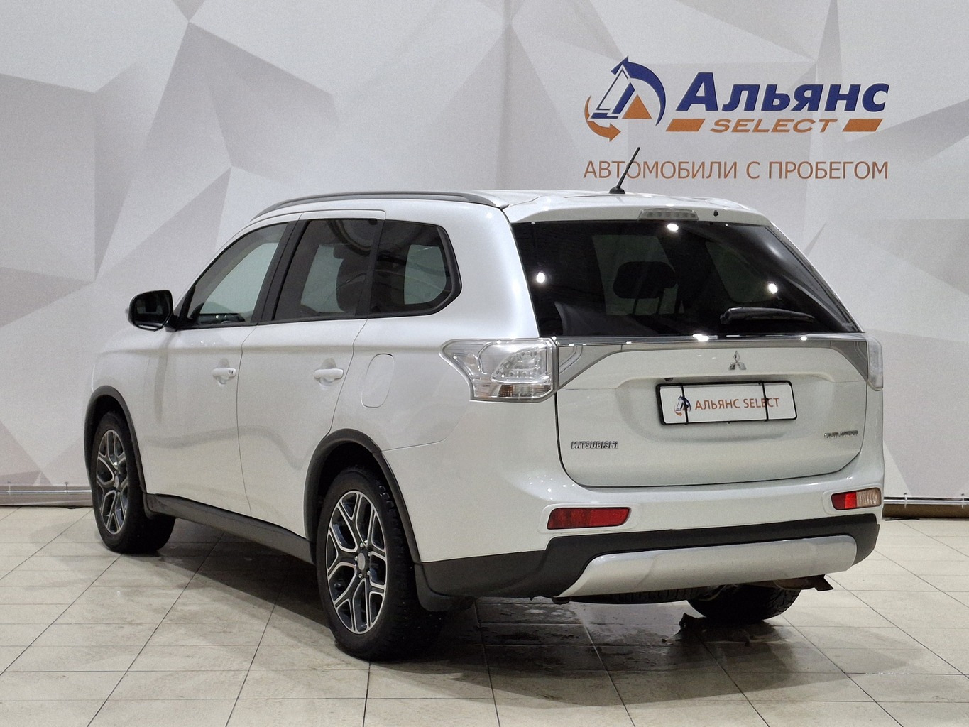 MITSUBISHI OUTLANDER