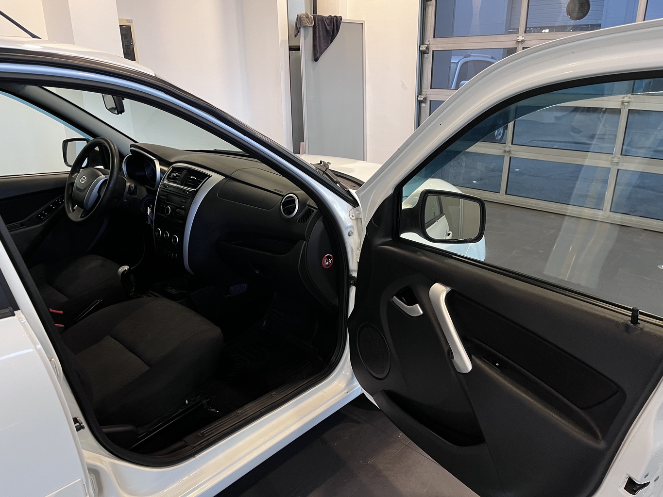 DATSUN MI-DO