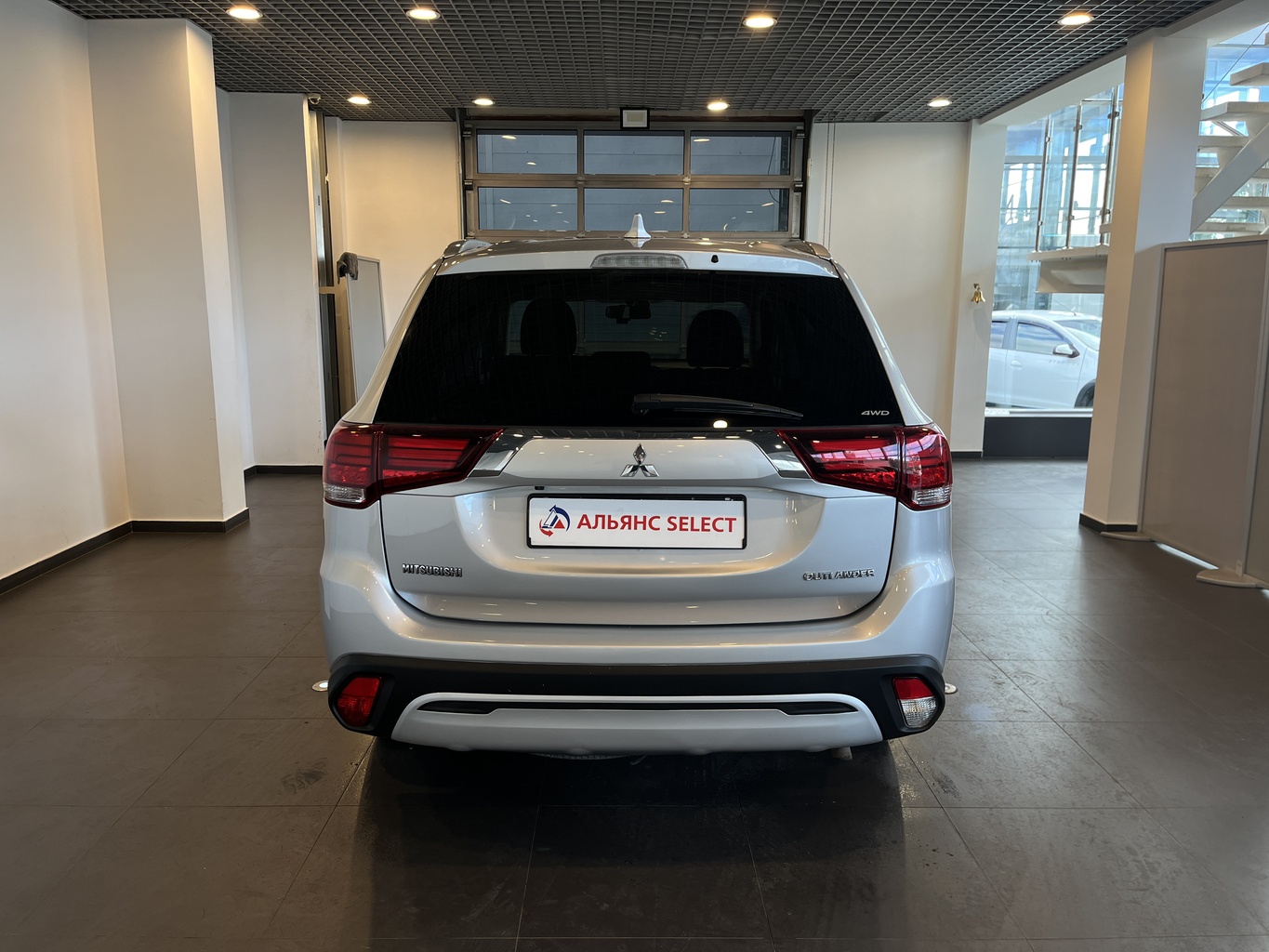 MITSUBISHI OUTLANDER