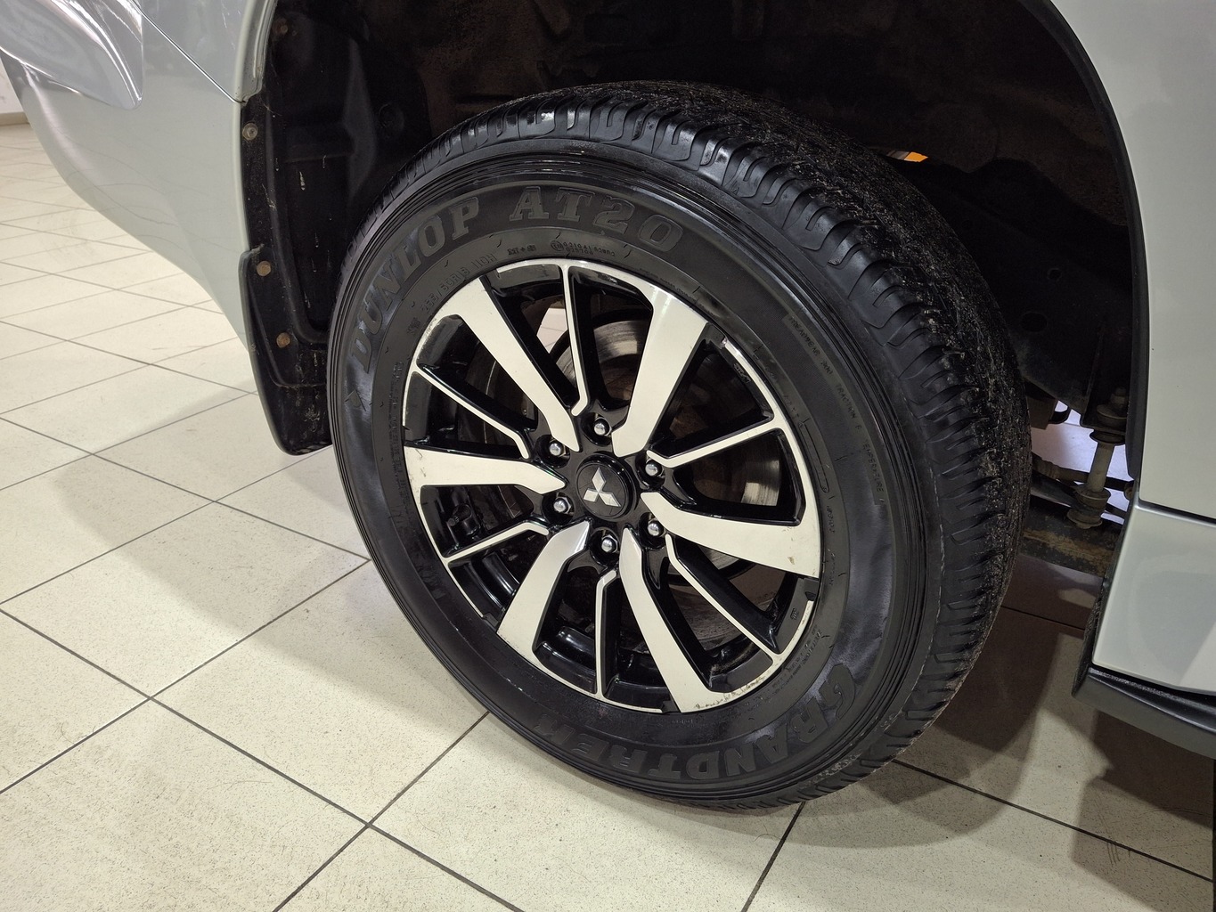 MITSUBISHI PAJERO SPORT