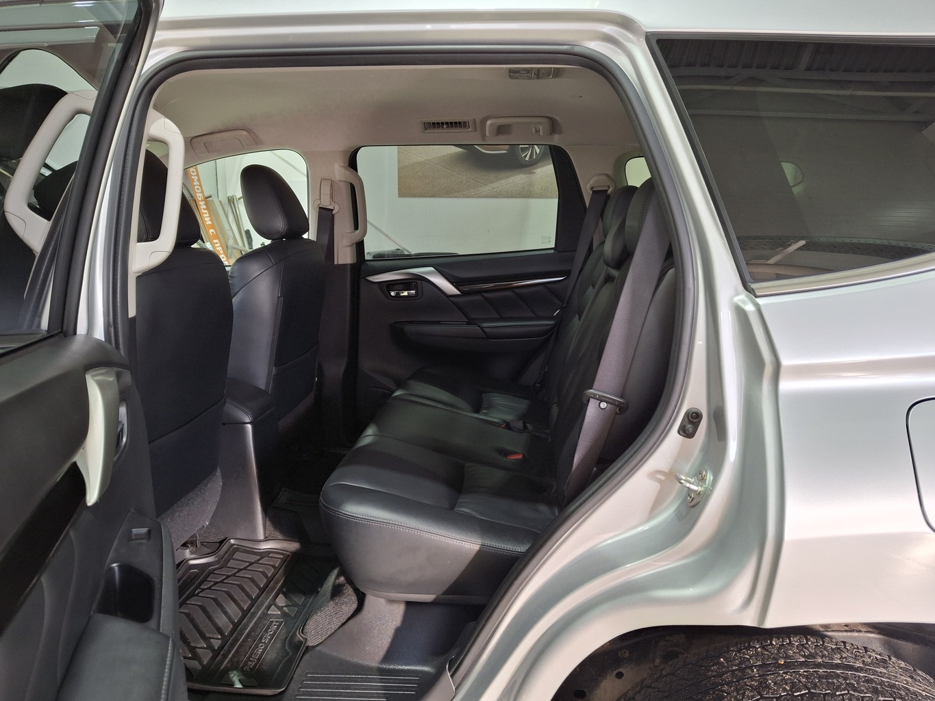 MITSUBISHI PAJERO SPORT