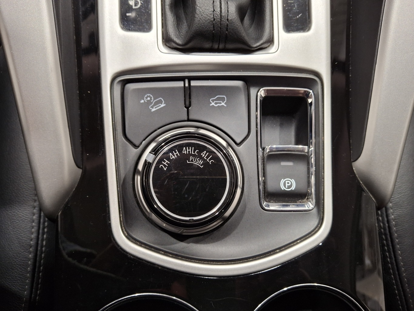 MITSUBISHI PAJERO SPORT