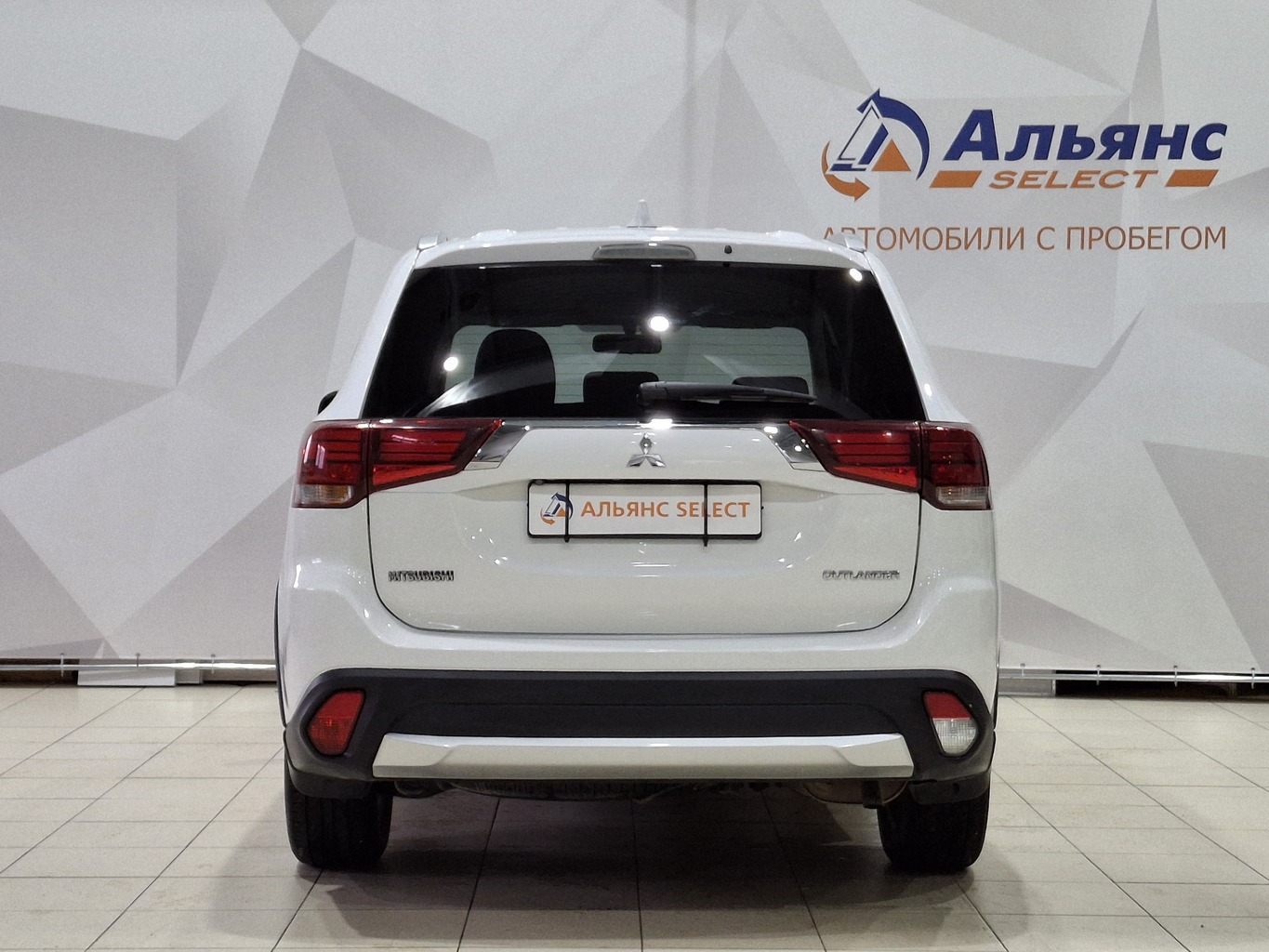 MITSUBISHI OUTLANDER