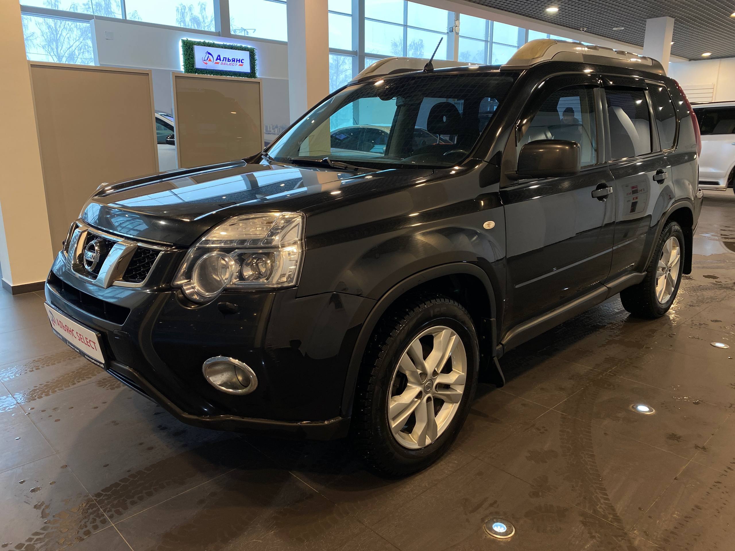 NISSAN X-TRAIL