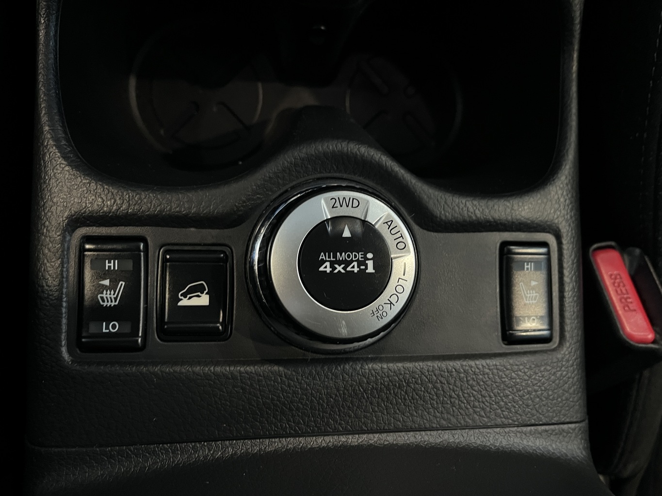 NISSAN X-TRAIL