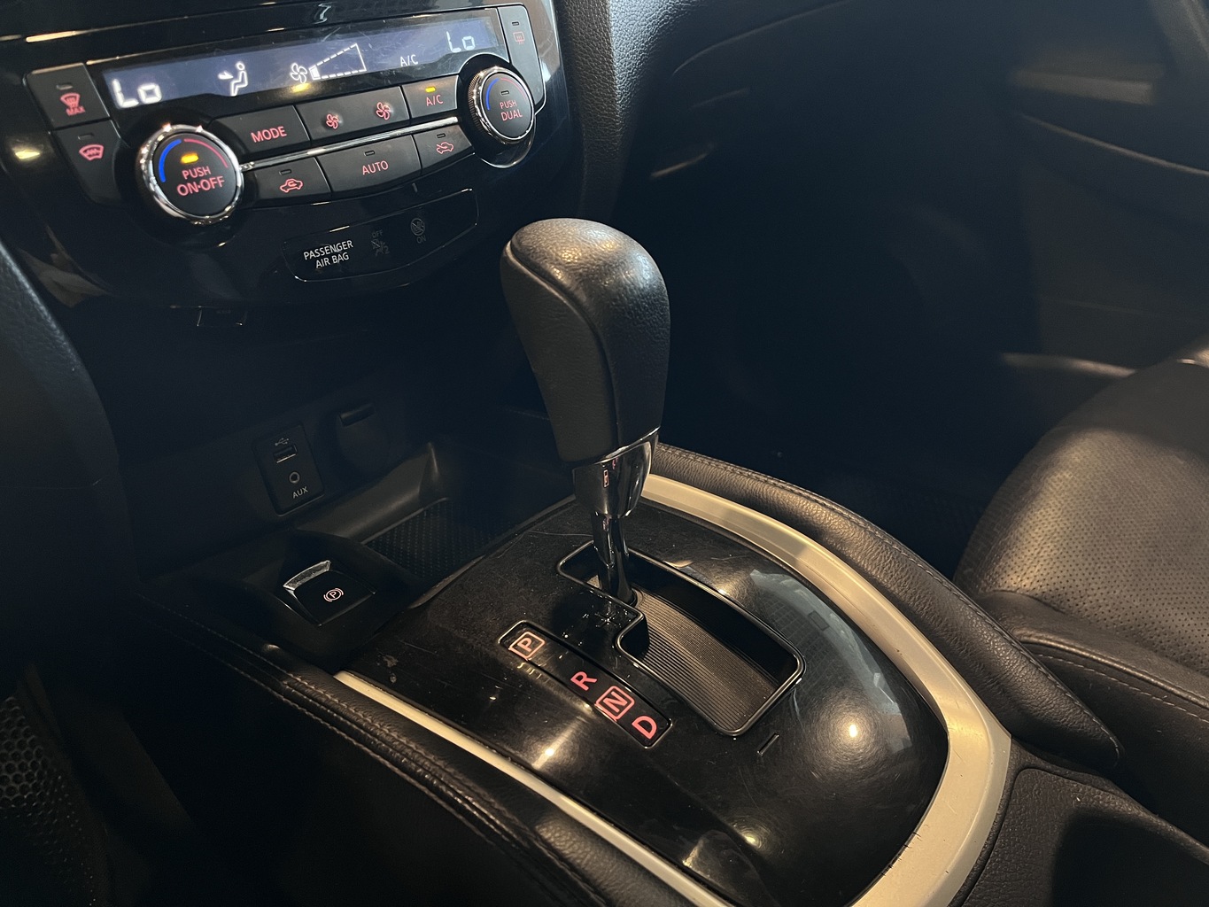 NISSAN X-TRAIL