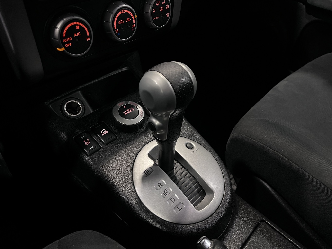 NISSAN X-TRAIL