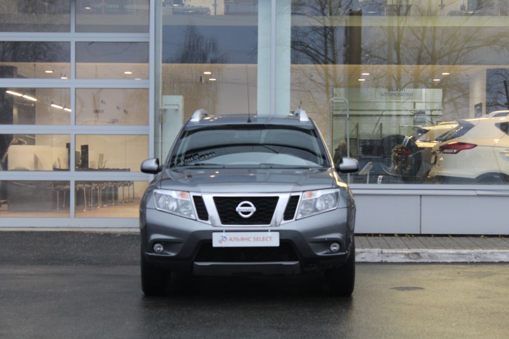 NISSAN TERRANO