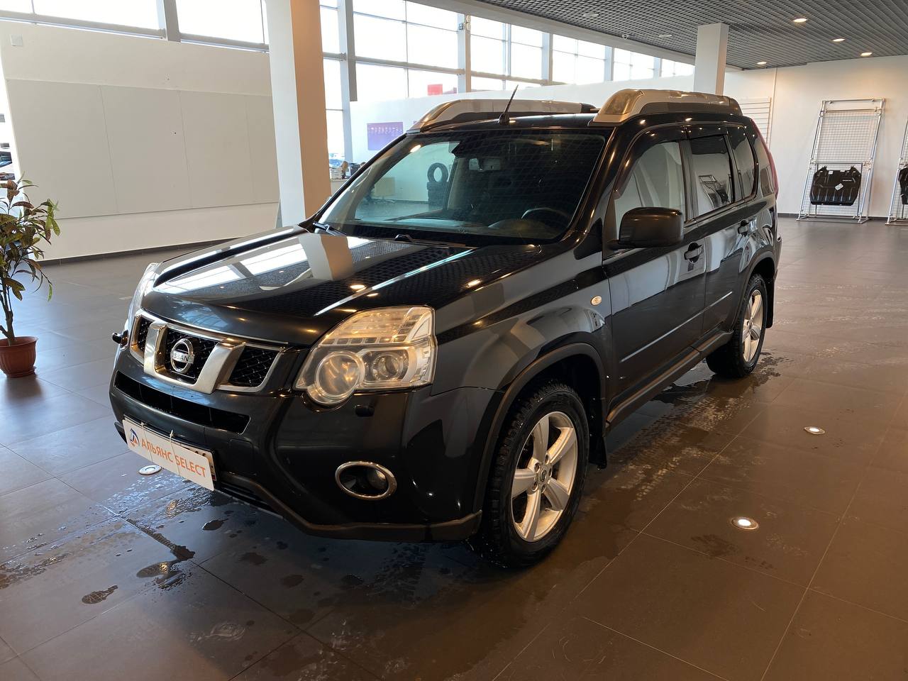 NISSAN X-TRAIL