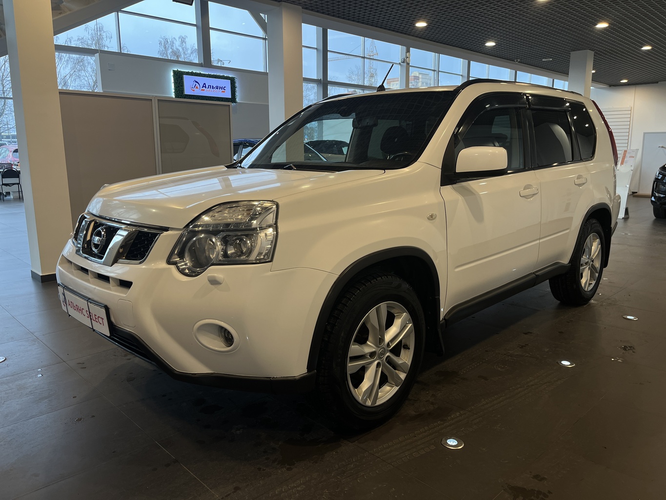NISSAN X-TRAIL