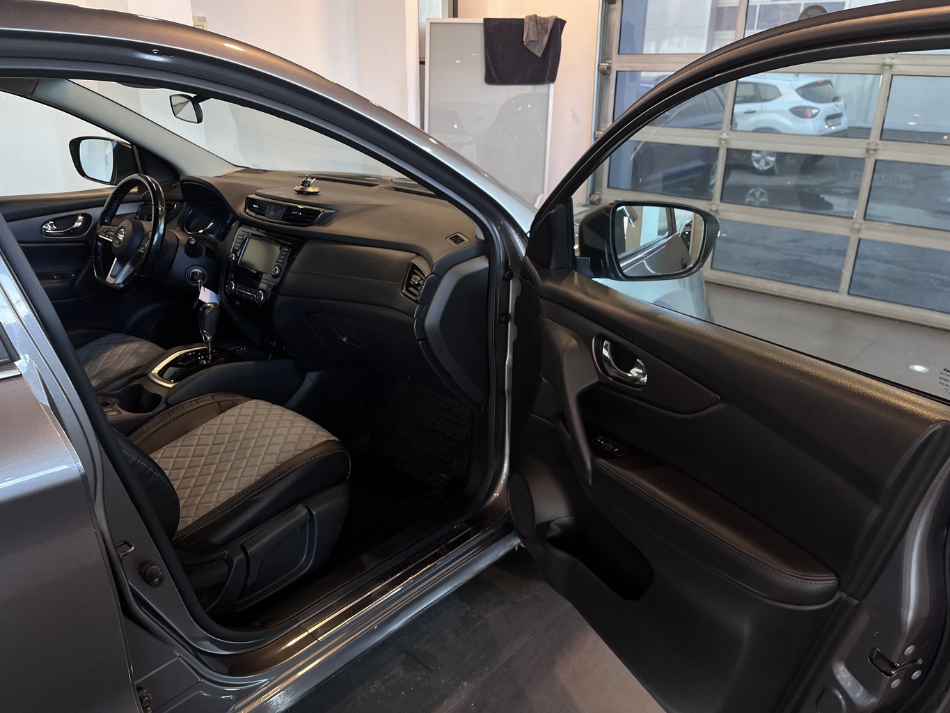 NISSAN QASHQAI