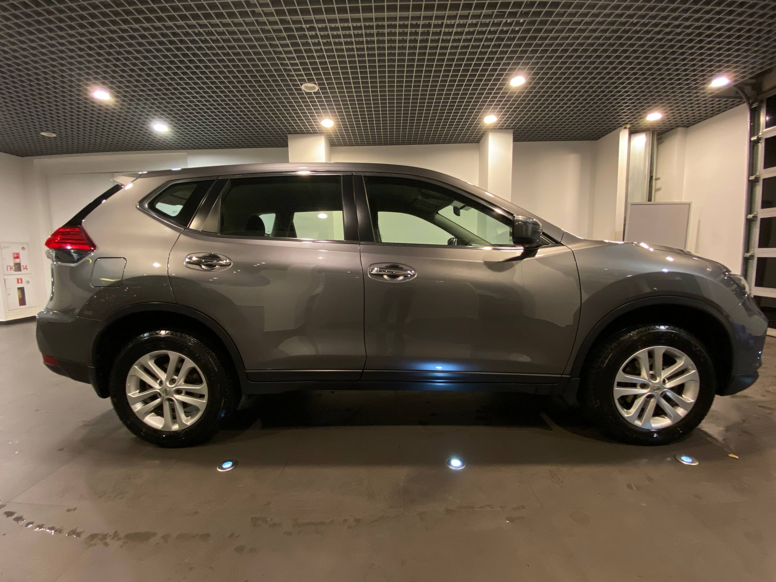 NISSAN X-TRAIL
