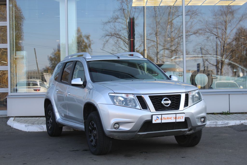 NISSAN TERRANO