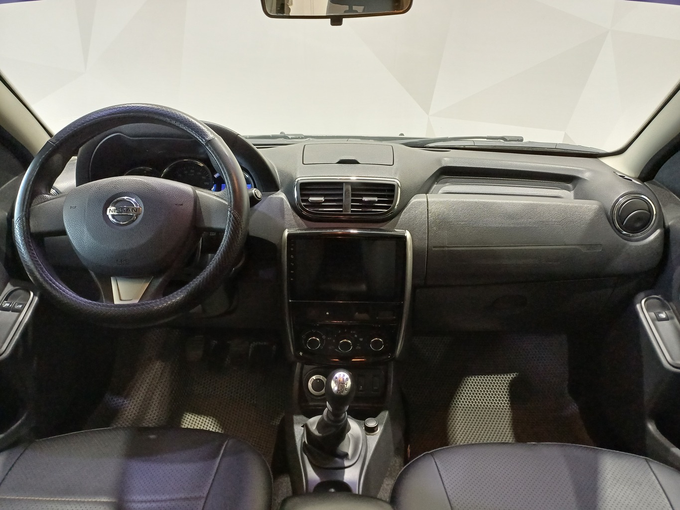 NISSAN TERRANO