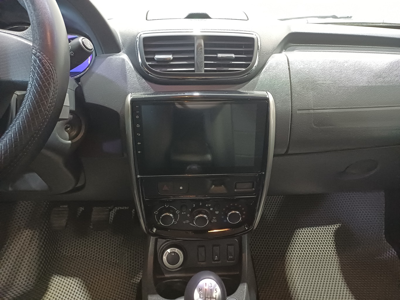 NISSAN TERRANO