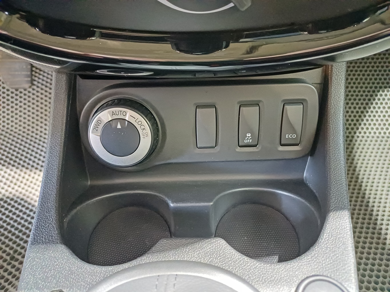 NISSAN TERRANO