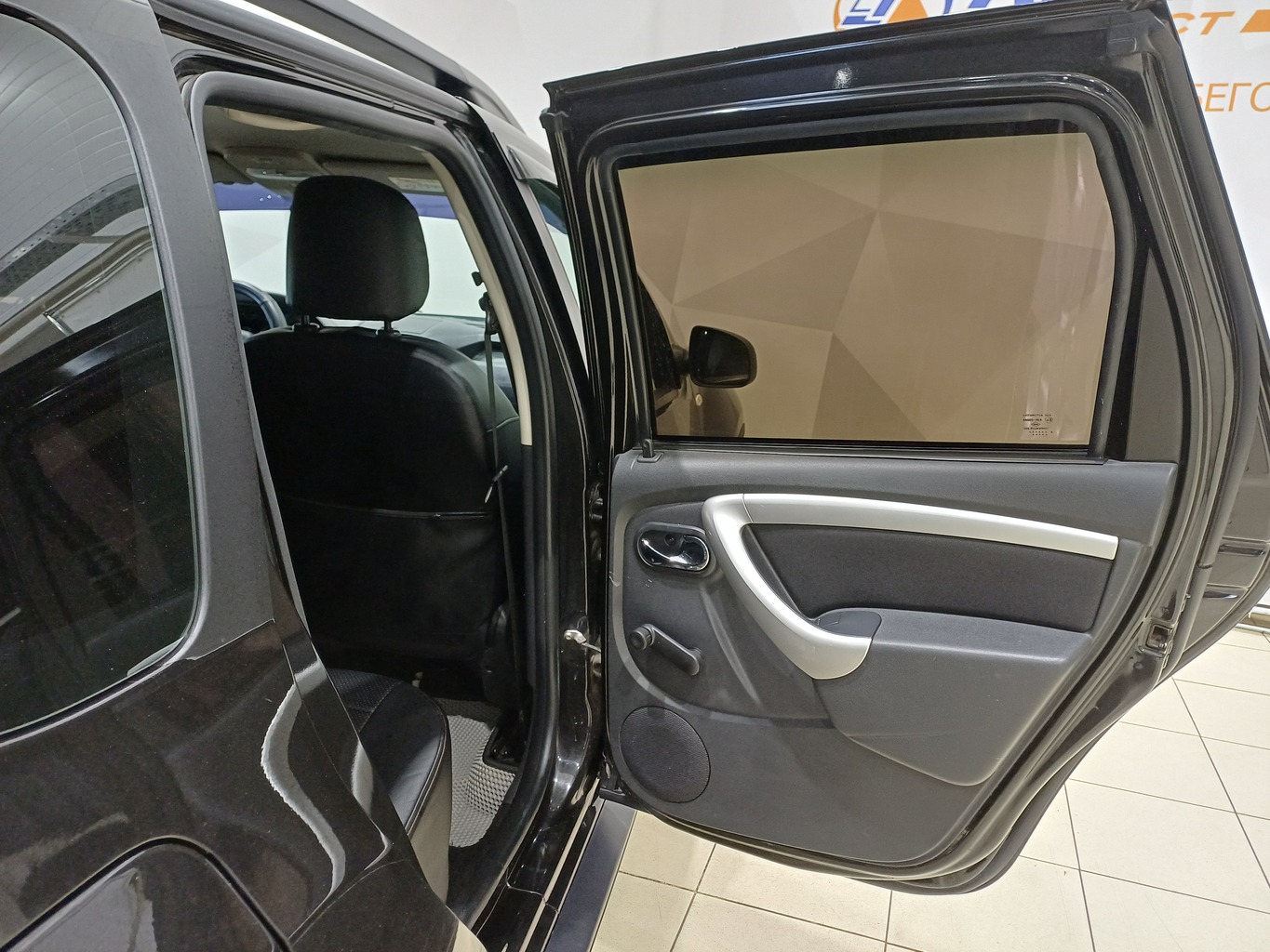 NISSAN TERRANO