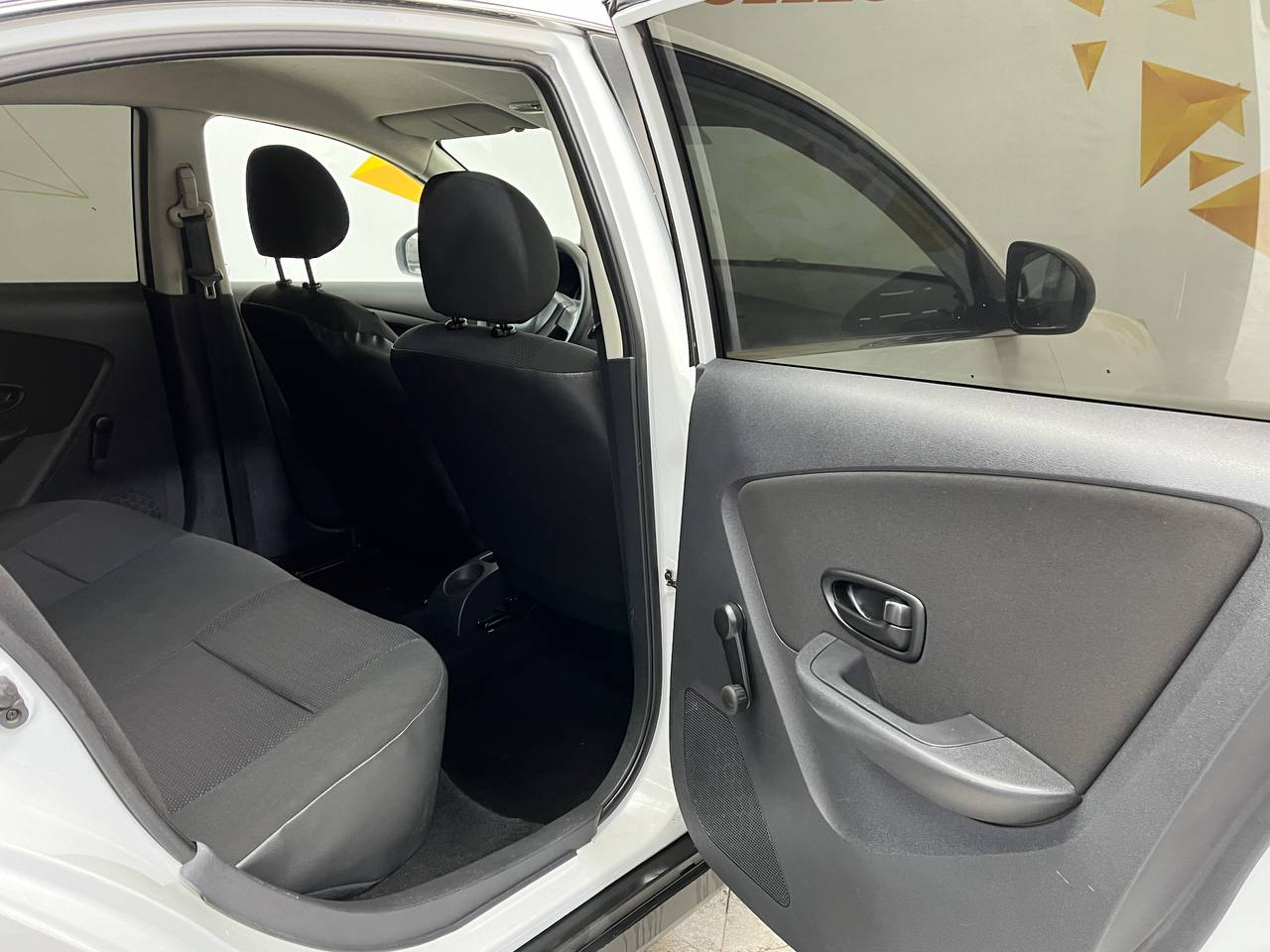 NISSAN ALMERA
