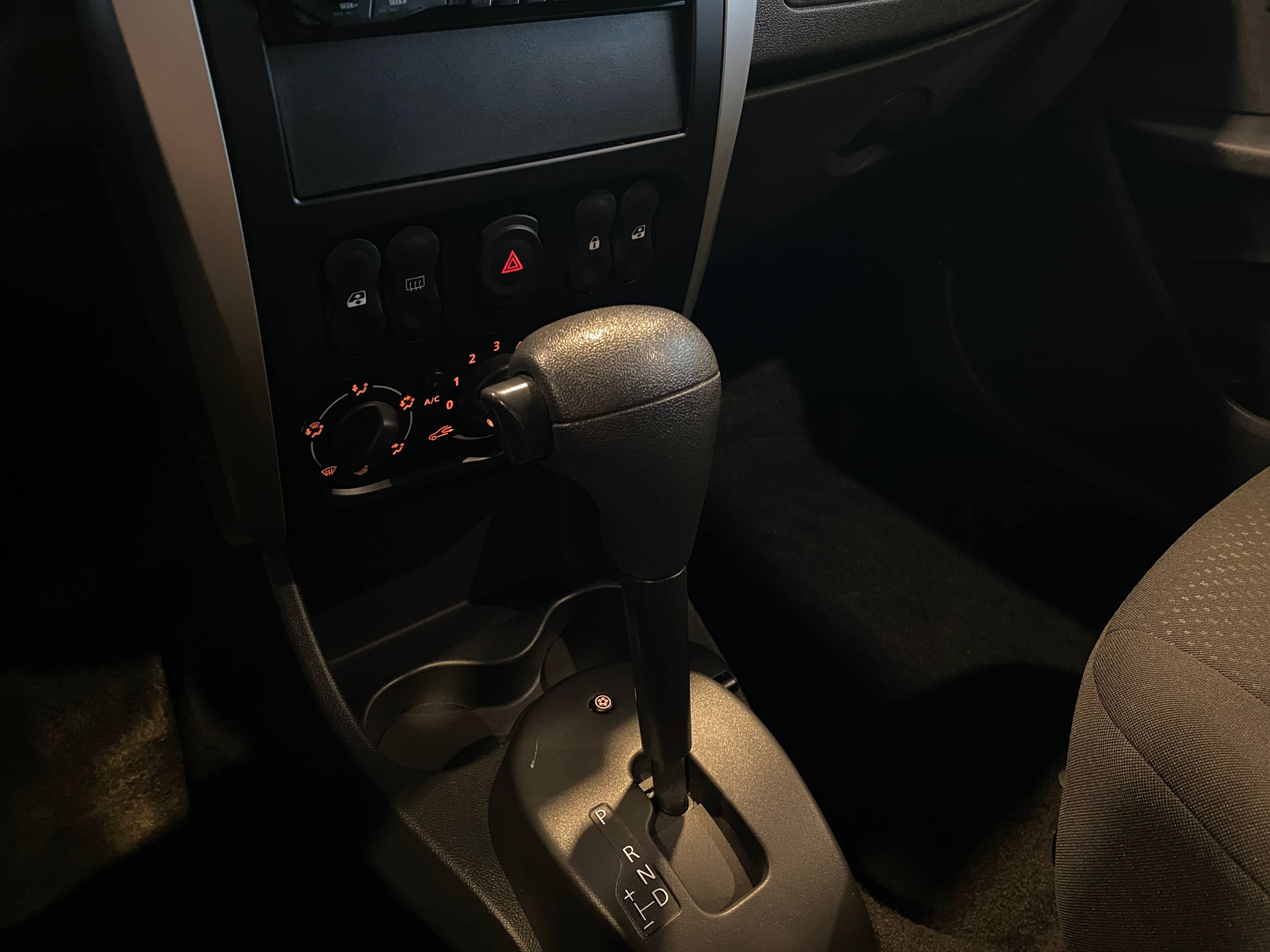 NISSAN ALMERA