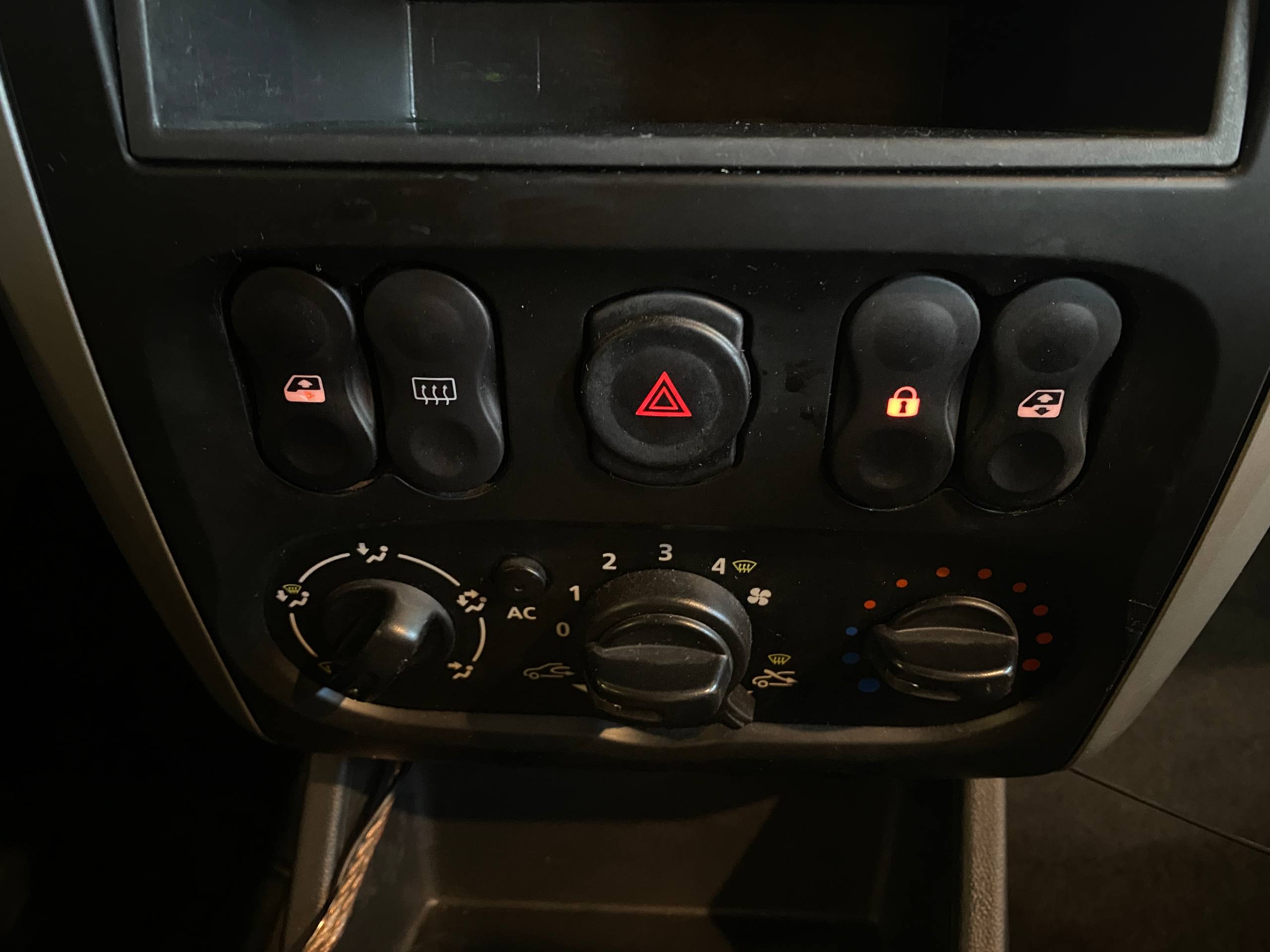 NISSAN ALMERA