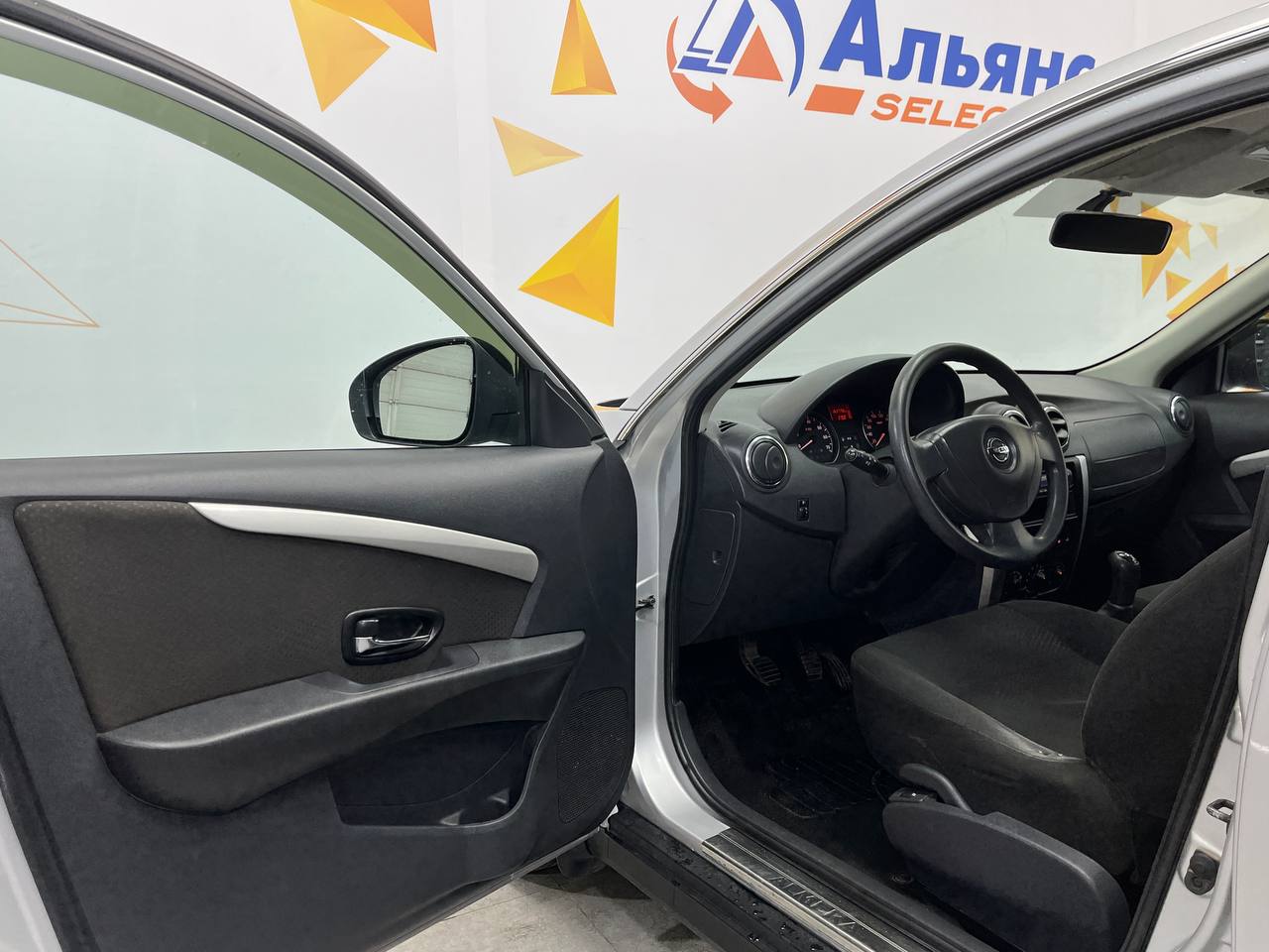 NISSAN ALMERA