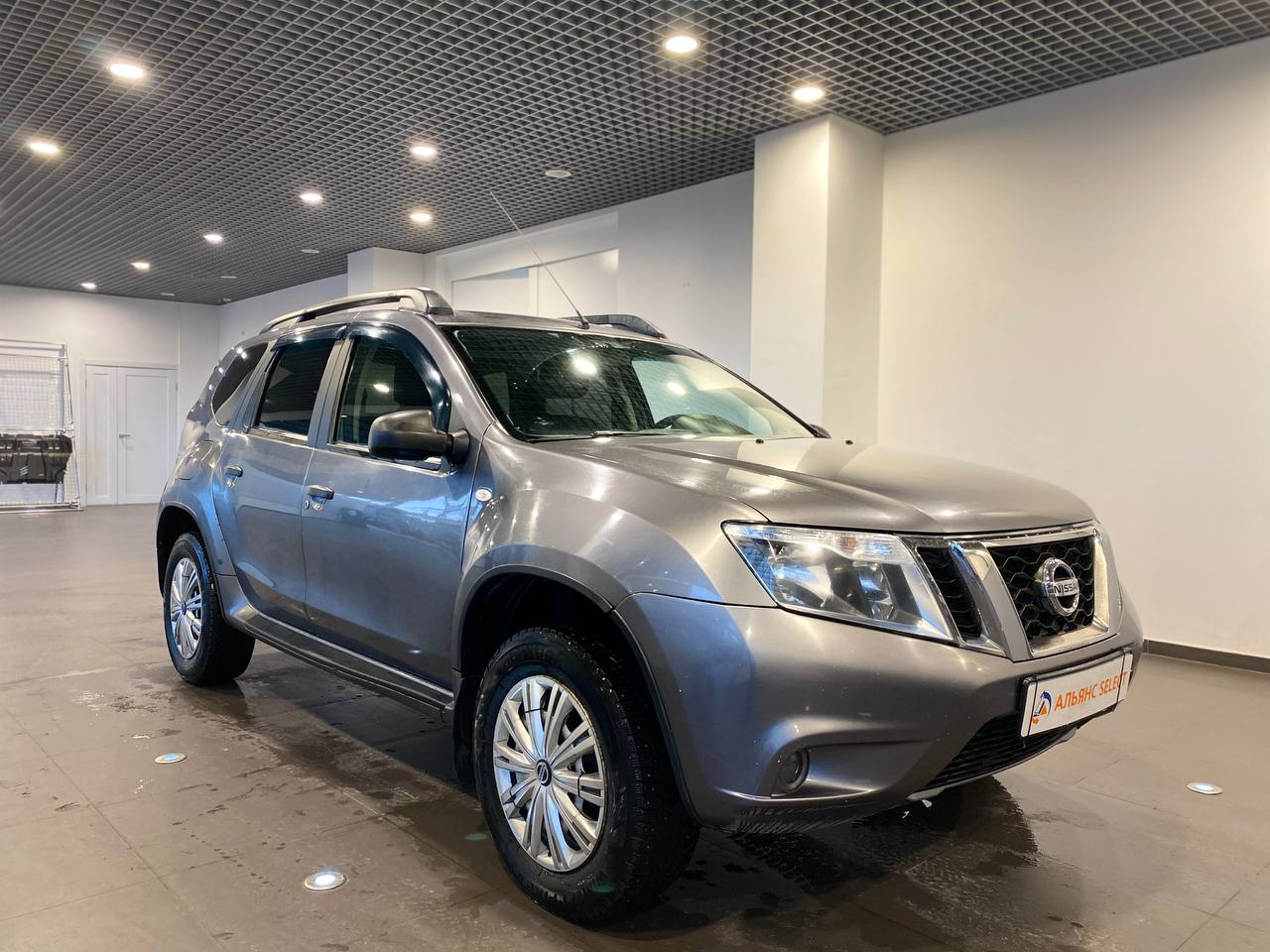 NISSAN TERRANO