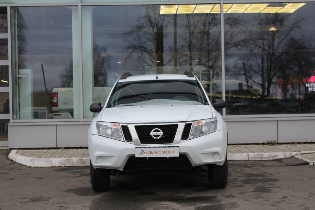 NISSAN TERRANO