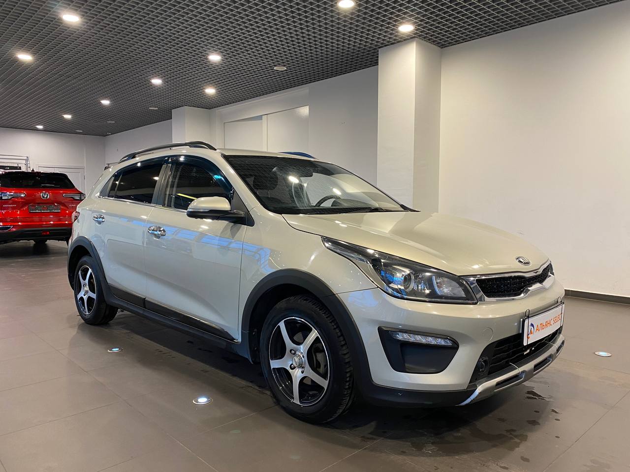 KIA RIO X-LINE