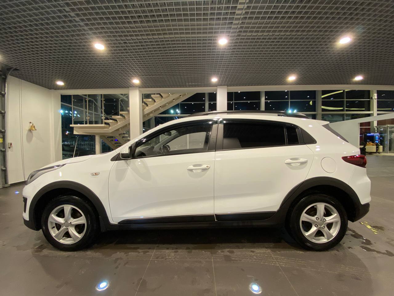 KIA RIO X-LINE