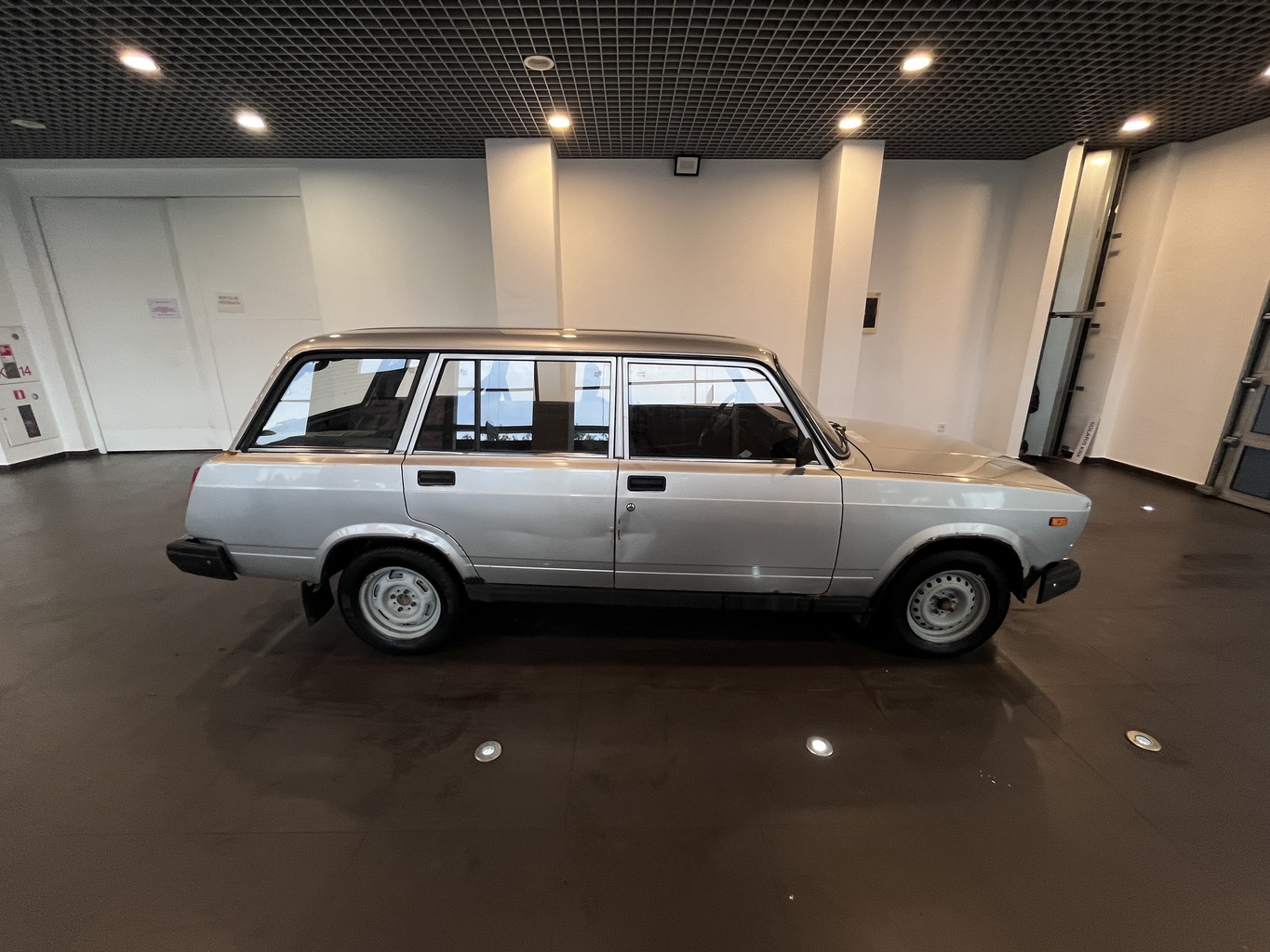 LADA 2104