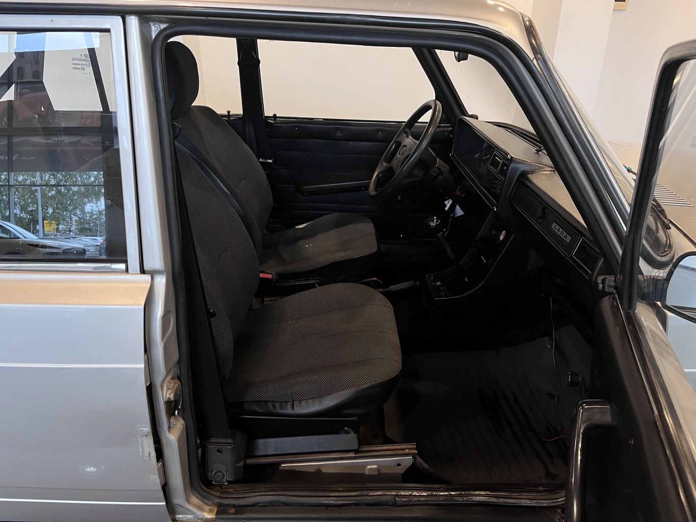 LADA 2104