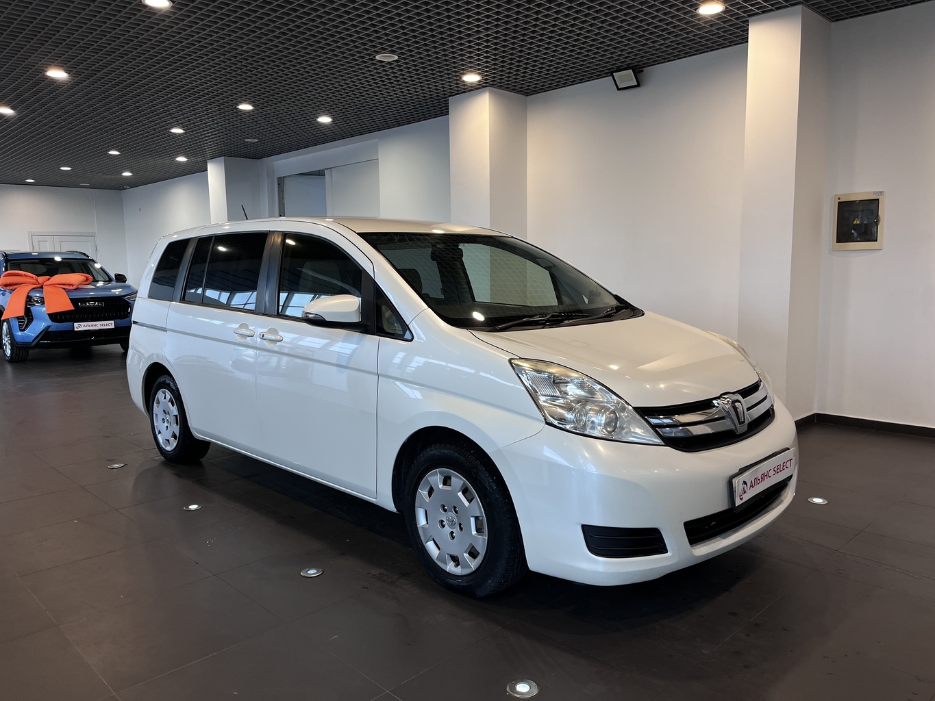 TOYOTA ISIS