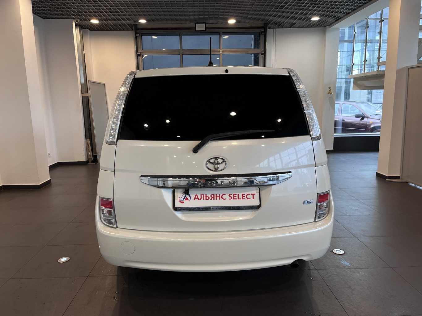 TOYOTA ISIS
