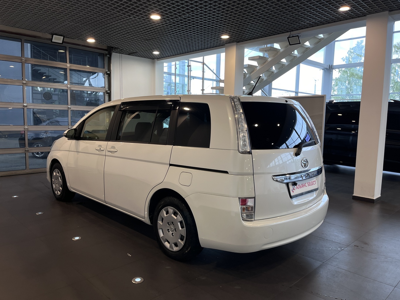 TOYOTA ISIS